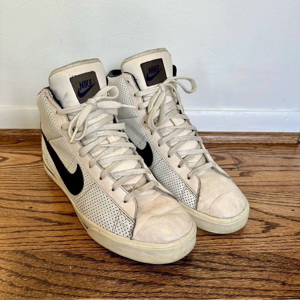 Men’s Nike Sneakers Sweet Classic High Top Blazers Size 11